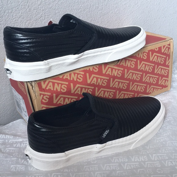 vans slip on moto skate shoe